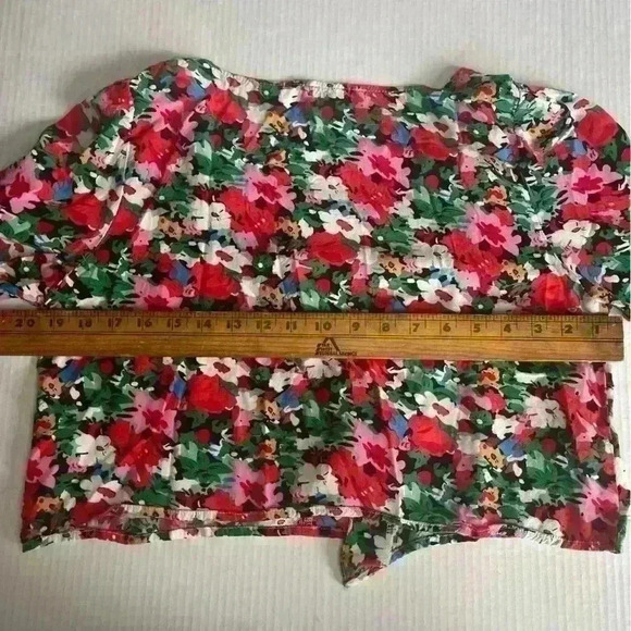 I. Madeline cropped floral blazer size Med - Picture 4 of 6